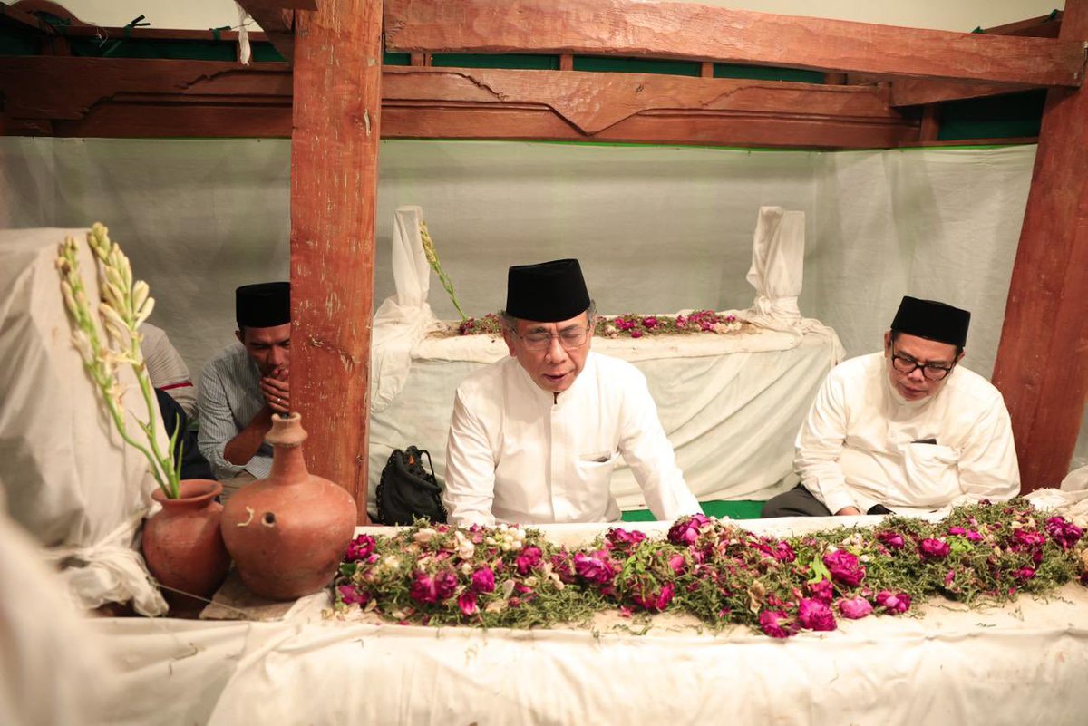 Yahya Cholil Staquf tweet media