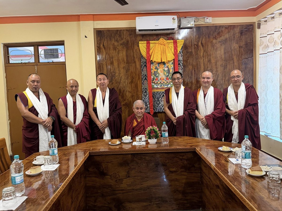 DREPUNG GOMANG SCHOOL tweet media