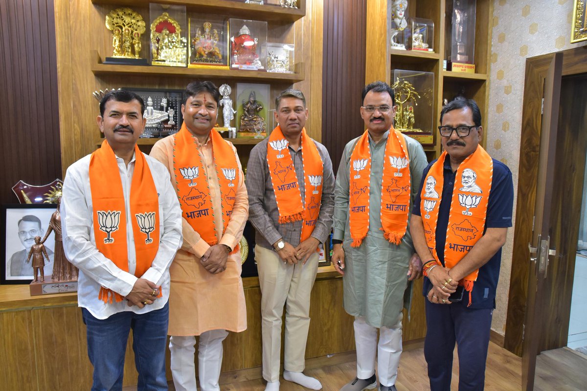 MUKESH DADHICH tweet media