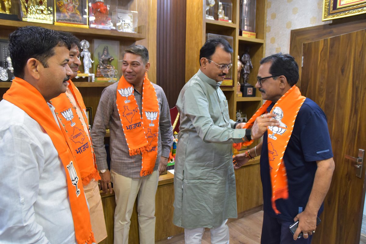 MUKESH DADHICH tweet media