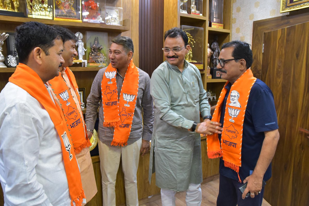 MUKESH DADHICH tweet media