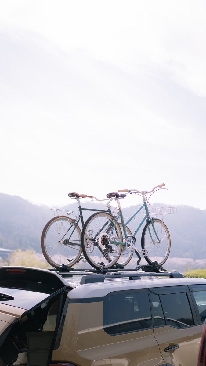 popgrumpy's tweet photo. 【sakura × picnic × tokyobike】
春休み中のこどもたちを連れて🌸🧺🚲 https://t.co/a9J80l3TSU