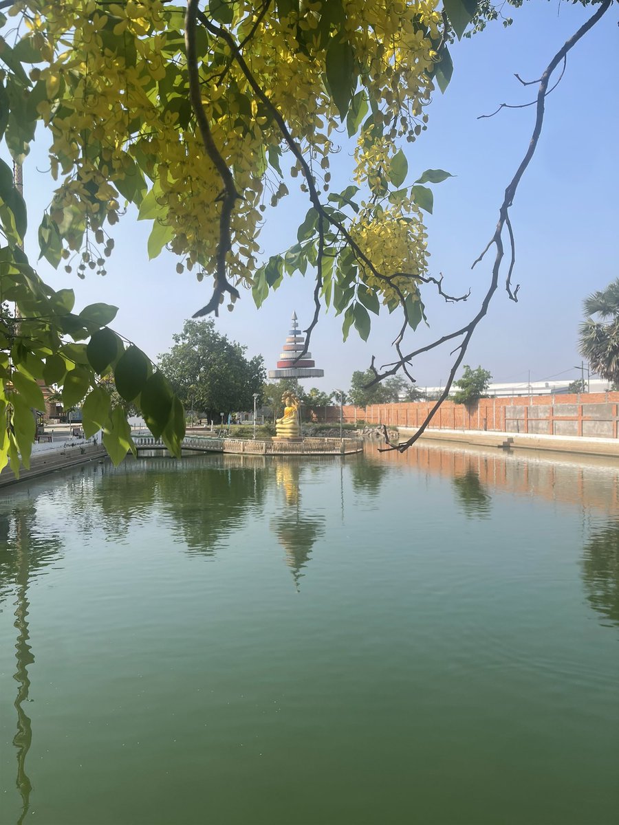 កំលោះស្រុកស្រែ tweet media