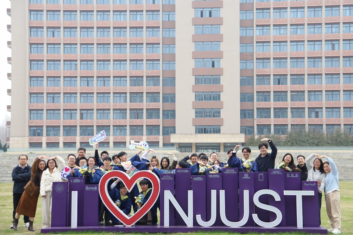 SCILab_NJUST's tweet photo. Our lab is celebrating its brilliant grads this season! 🎉

After mastering the art of imaging, these innovators are ready to transform the future. Proud of every pixel of your journey! 
Check out the pics of our inspiring team. 📸 
Congrats! #GraduationSeason #SCILab #NJUST https://t.co/vdYZ4CYtD4