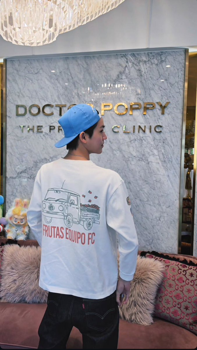 apol🍊 tweet media