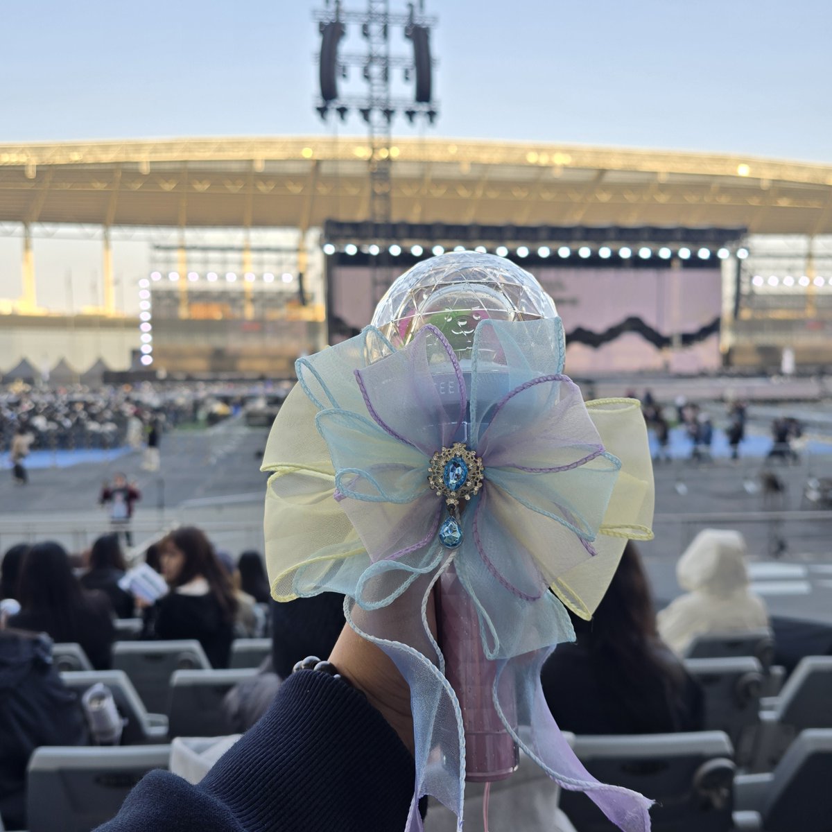 쨘 tweet media