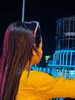 अब के मायूस ही लौटा है खिलौने वाला
एक बच्चा न मिला गांव में रोने वाला
#प्रेमकिरण