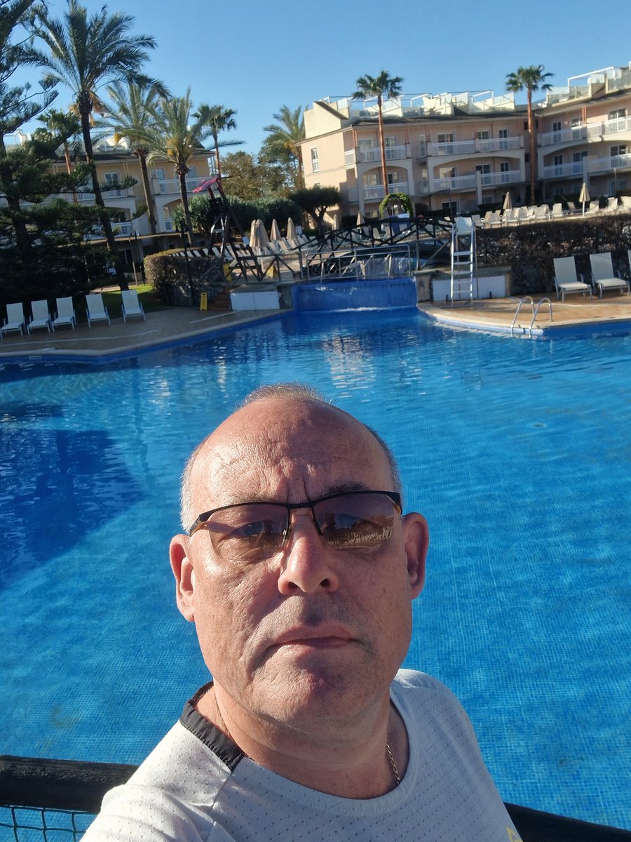 carlt1969's tweet photo. Morning all 😎 Ca'n Picafort (A).........any one know the away pub 😂😂🍻🍻🍻 https://t.co/kpn0J2aMPK