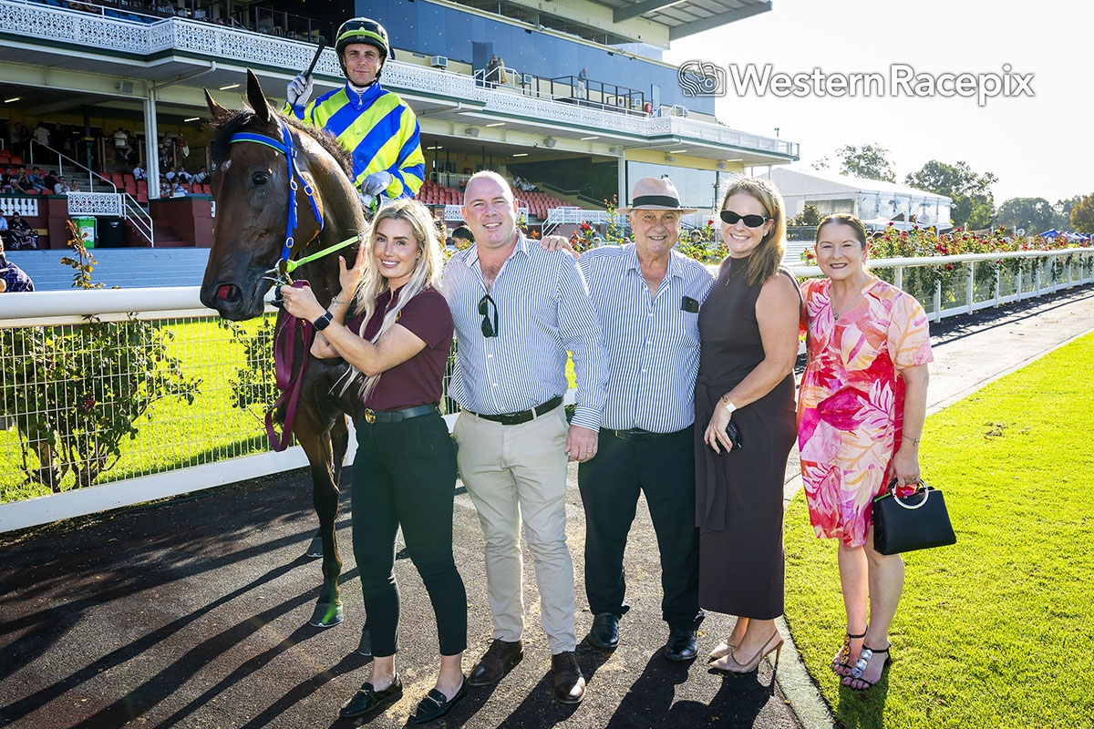 WesternRacepix's tweet photo. AURUM BELLE - 2026 Swan Draught Gimcrack Stakes (Group 3) @PerthRacing #WesternRacepix #GiddyUpAscot #ItalianDay
More ๐ธโ https://t.co/XhRFkk00xX https://t.co/0ER0ZnRQlA