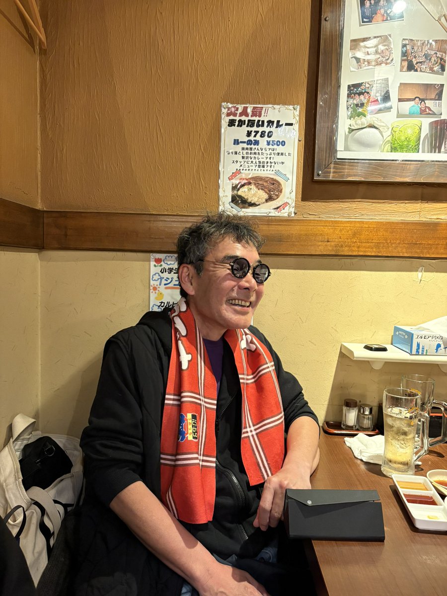 ashiwaruo's tweet photo. ちょっと遅れた肥後リーダー誕生会。
みんな仲良く和気あいあい！ https://t.co/iobU0zGwR7