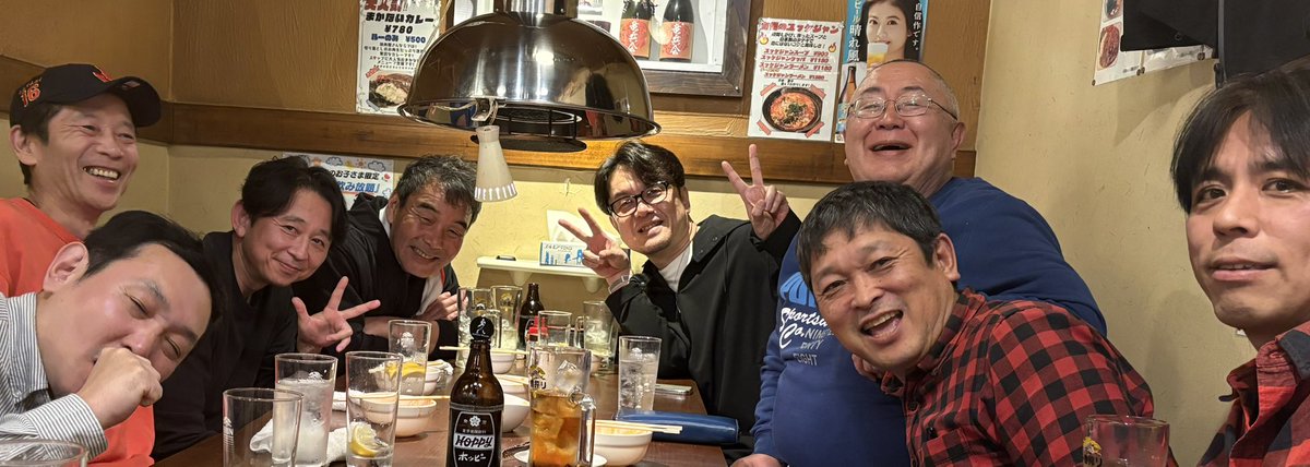 ashiwaruo's tweet photo. ちょっと遅れた肥後リーダー誕生会。
みんな仲良く和気あいあい！ https://t.co/iobU0zGwR7