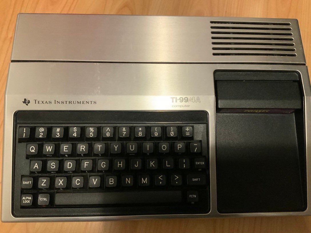 retromit's tweet photo. @MuseumCommodore TI-99/4A https://t.co/KbqLUvYbhD