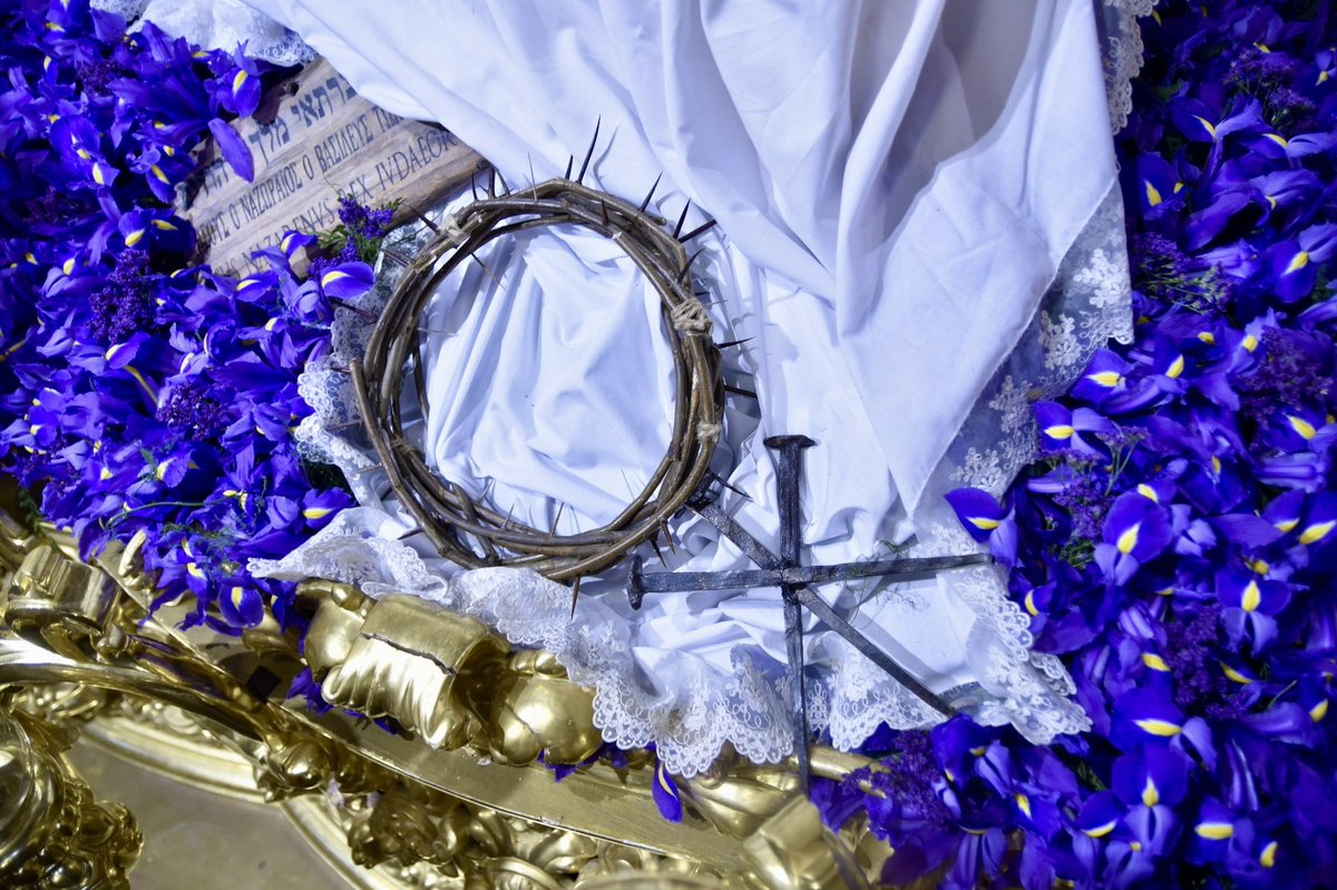 Resurrección Sevilla tweet media