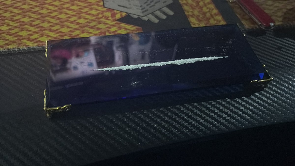 shit cig tweet media