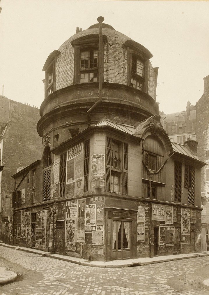 oldparis75's tweet photo. #Paris Ancienne faculté de médecine 13 rue de la Bûcherie (1909) https://t.co/UVOAh64glD