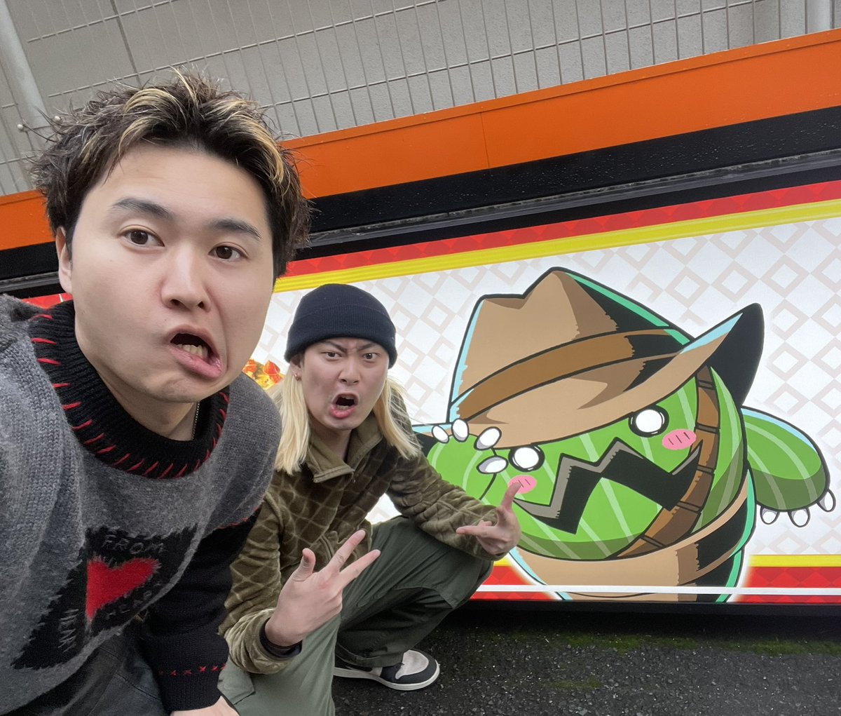 キングマック tweet media