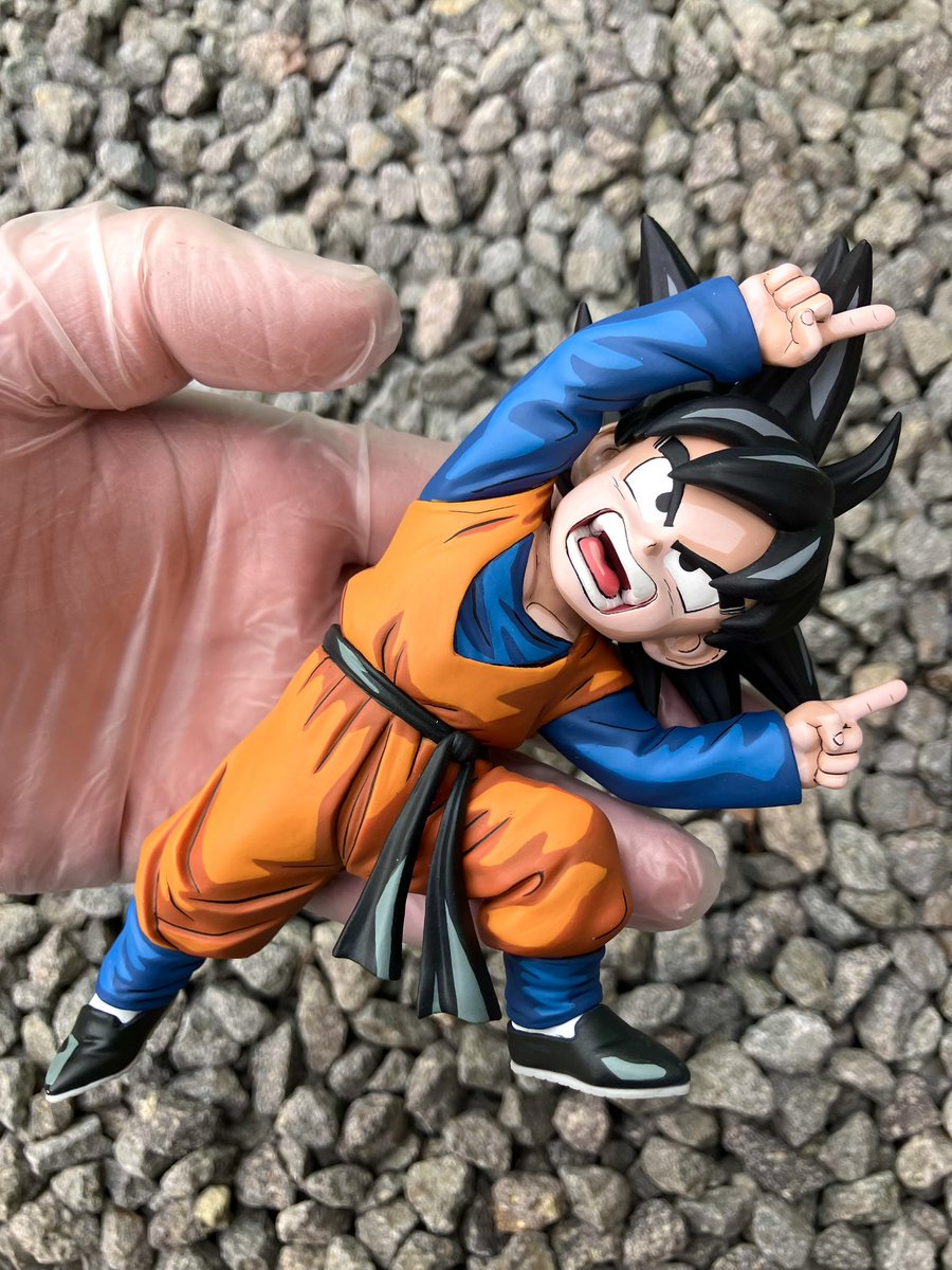 レナス tweet media