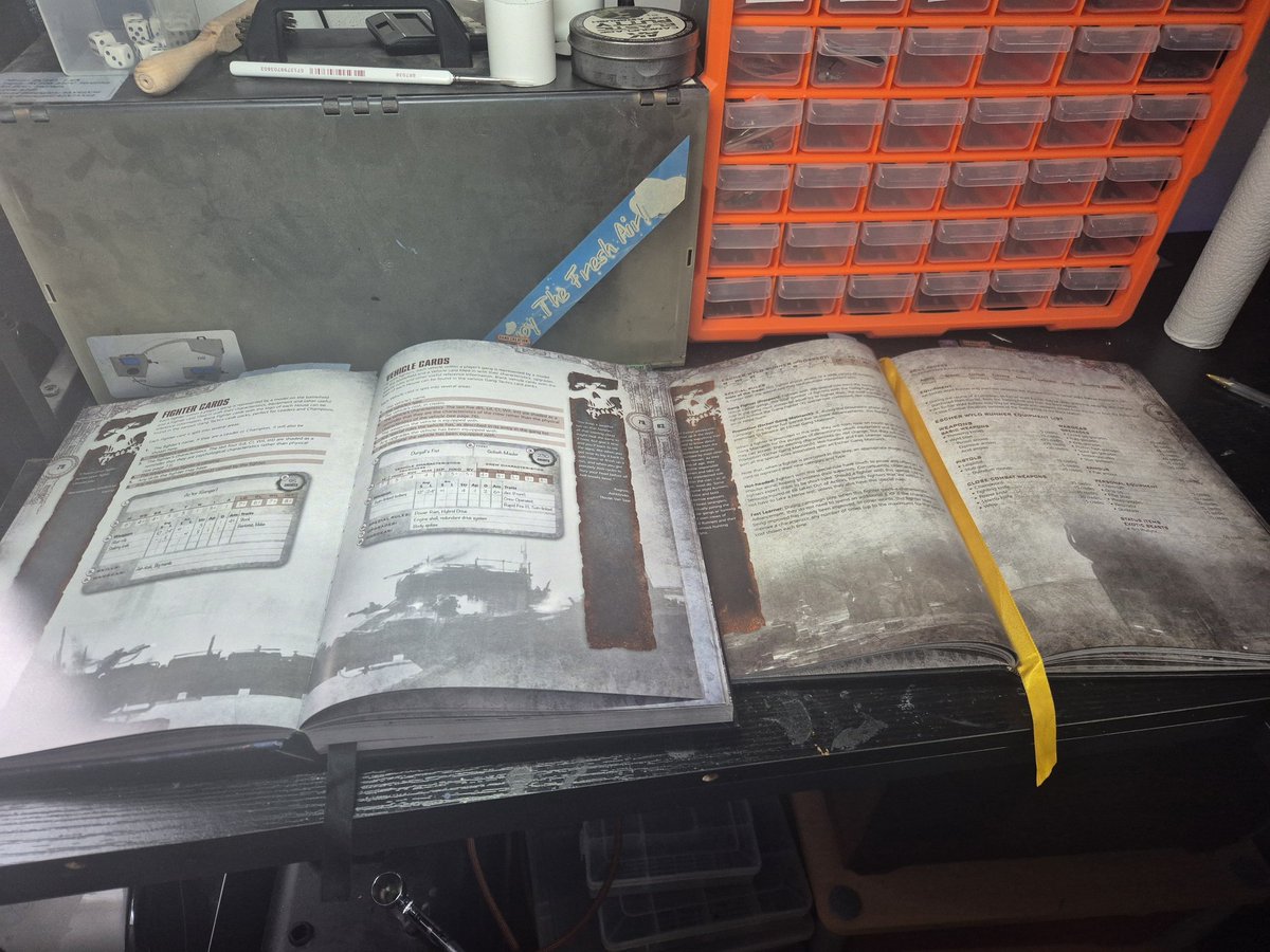Grey_Paints's tweet photo. Busy busy busy today. https://t.co/rJ95lgdvWk