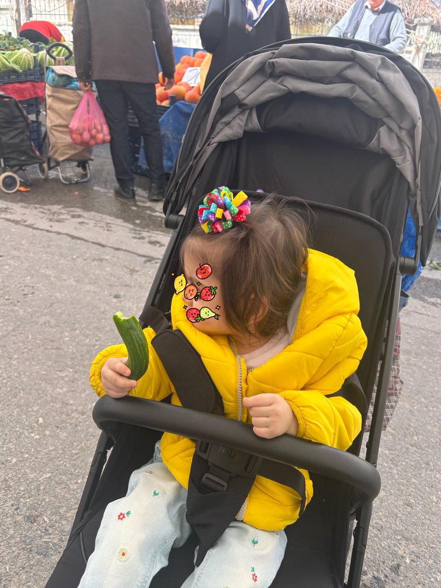 Adriana, nar tanesi. tweet media