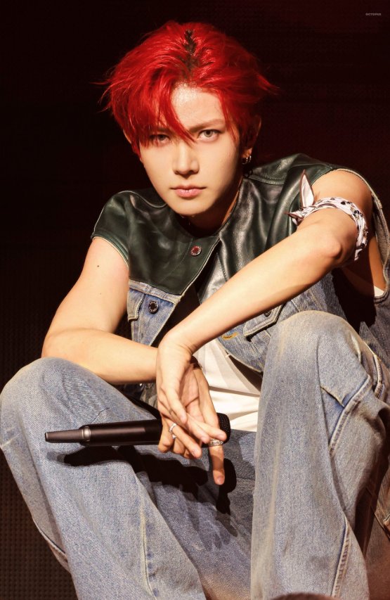 RED HAIR GUY FROM ENHYPEN