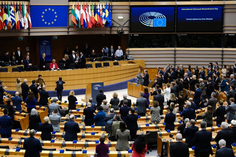 Fdesouche.com est une revue de presse tweet media