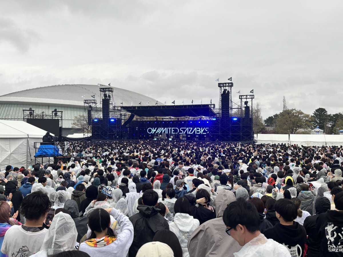 ryosan080's tweet photo. ものすごく満足
セトリも懐かしいのが多くて良かった。
かりゆし電照菊好きだからカバーも聞けて良かった https://t.co/nRO9xix93x