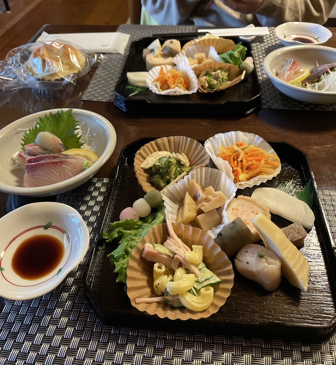 おーば tweet media