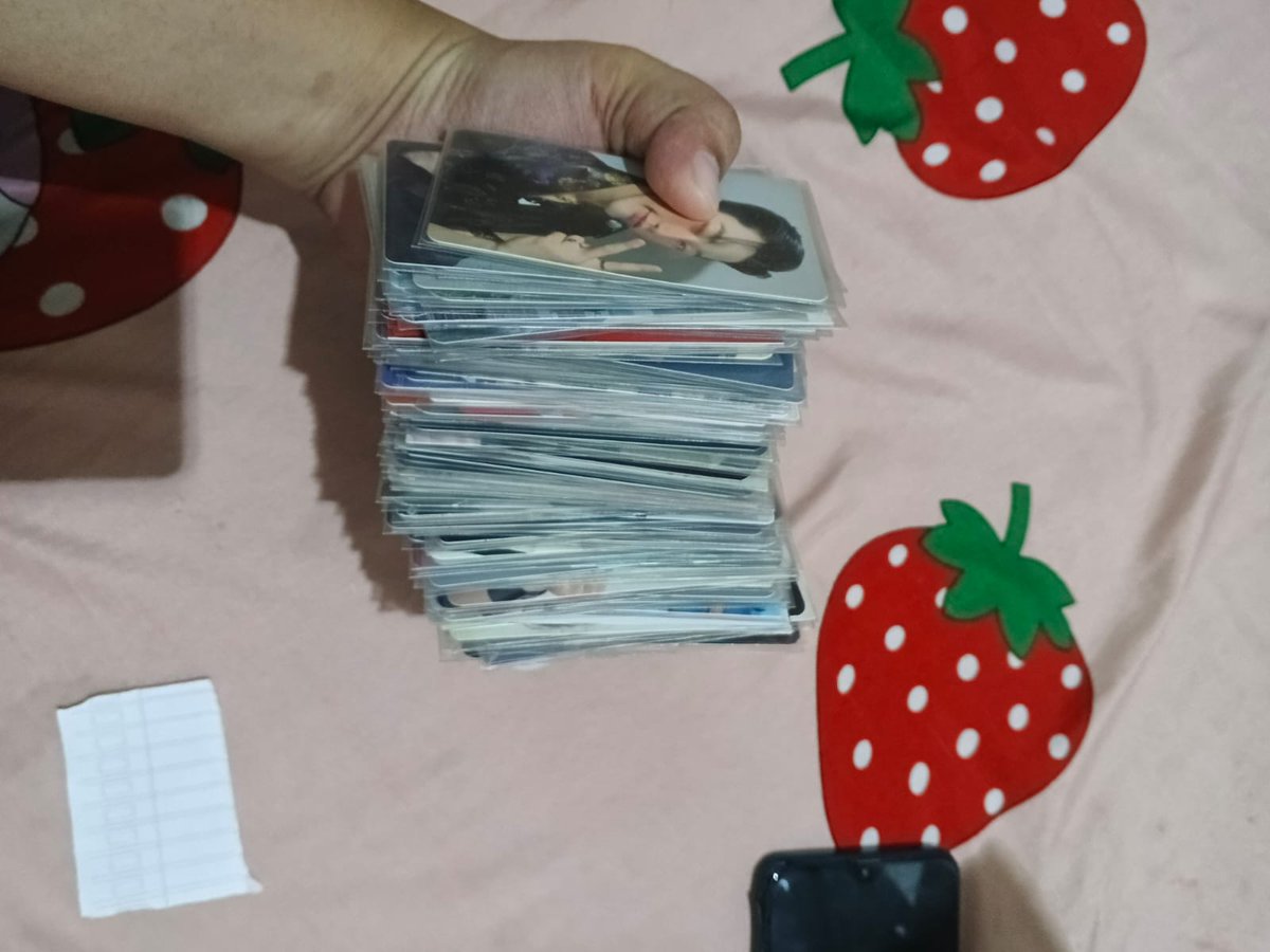 cheekies.cookies (semi ia) tweet media