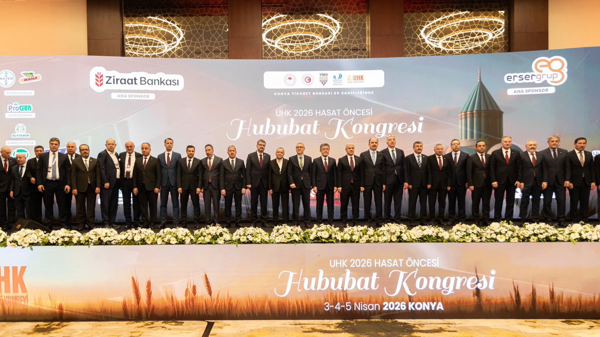 HuseyinCevik42's tweet photo. Borsamız ev sahipliğinde @TCTarim Bakanımız Sn @ibrahimyumakli'nın teşrifleriyle @UHKonseyi 2026 Hasat Öncesi Hububat Kongresi’ni gerçekleştirdik. Hasat sezonunu değerlendirdik, enerji başta olmak üzere üreticilerimizi küresel risklere karşı koruyacak adımları dile getirdik. https://t.co/JaRytB1rok
