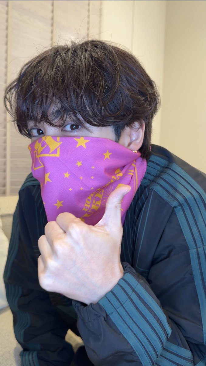 hokuto_staff's tweet photo. ／
📢スペシャルグッズ盤 
ご予約締切まであと2日！⏰
＼

HOKUTOの想いがこもったBOX🎁
お買い忘れないようにお願いします✨

1st Album「JUKE BOX」
数量限定スペシャルグッズ盤
ご予約受付は4/6(月)23:59まで！

※THE RAMPAGE OFFICIAL FAN CLUB 会員限定販売
※完全受注生産となります

▼ご予約はこちら
🔗https://t.co/d97qygMuEw

#HOKUTO #JUKEBOX
