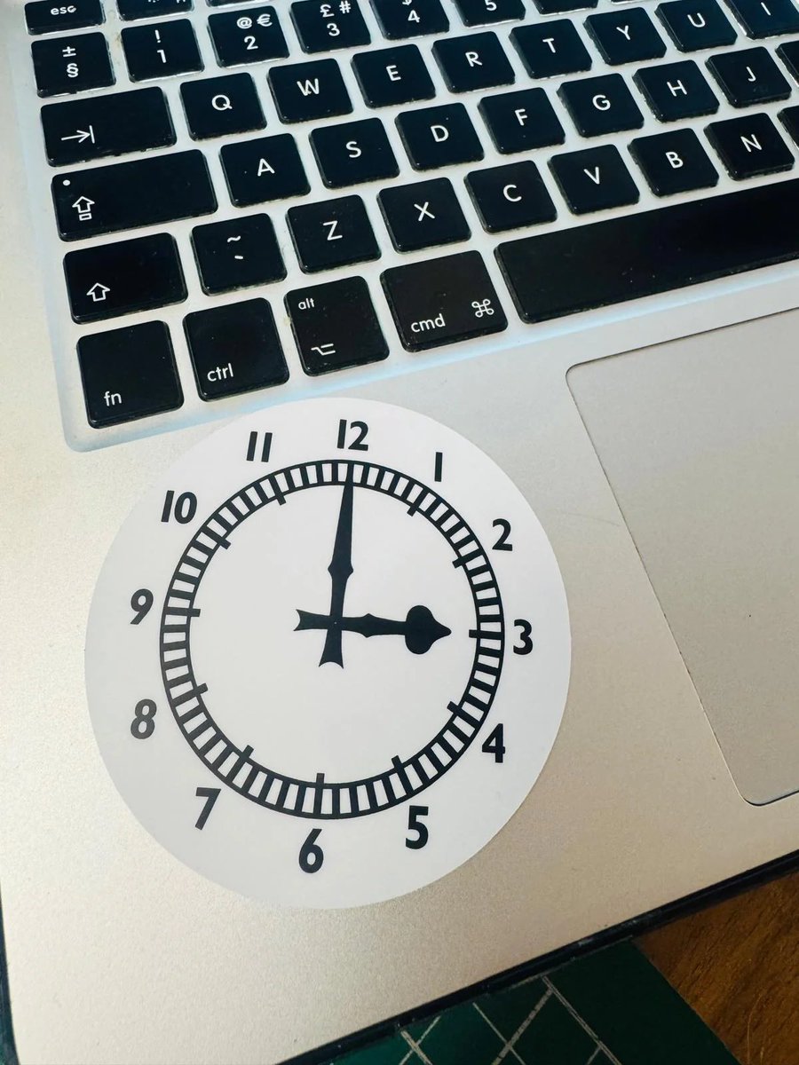 Ruth Beck Art 🔴⚪️🎨 tweet media