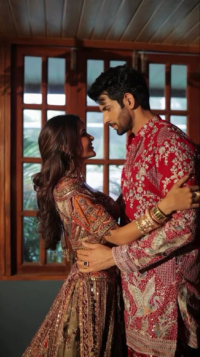 AnjuMaanManiac🦄 #NamikPaulisBack!💕 tweet media