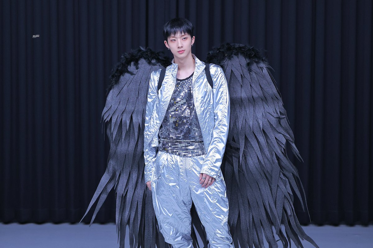 Oshisadamaranai tweet media