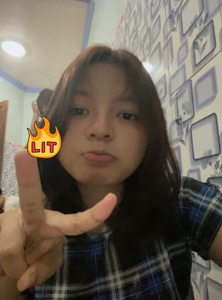 lalaapoo tweet media