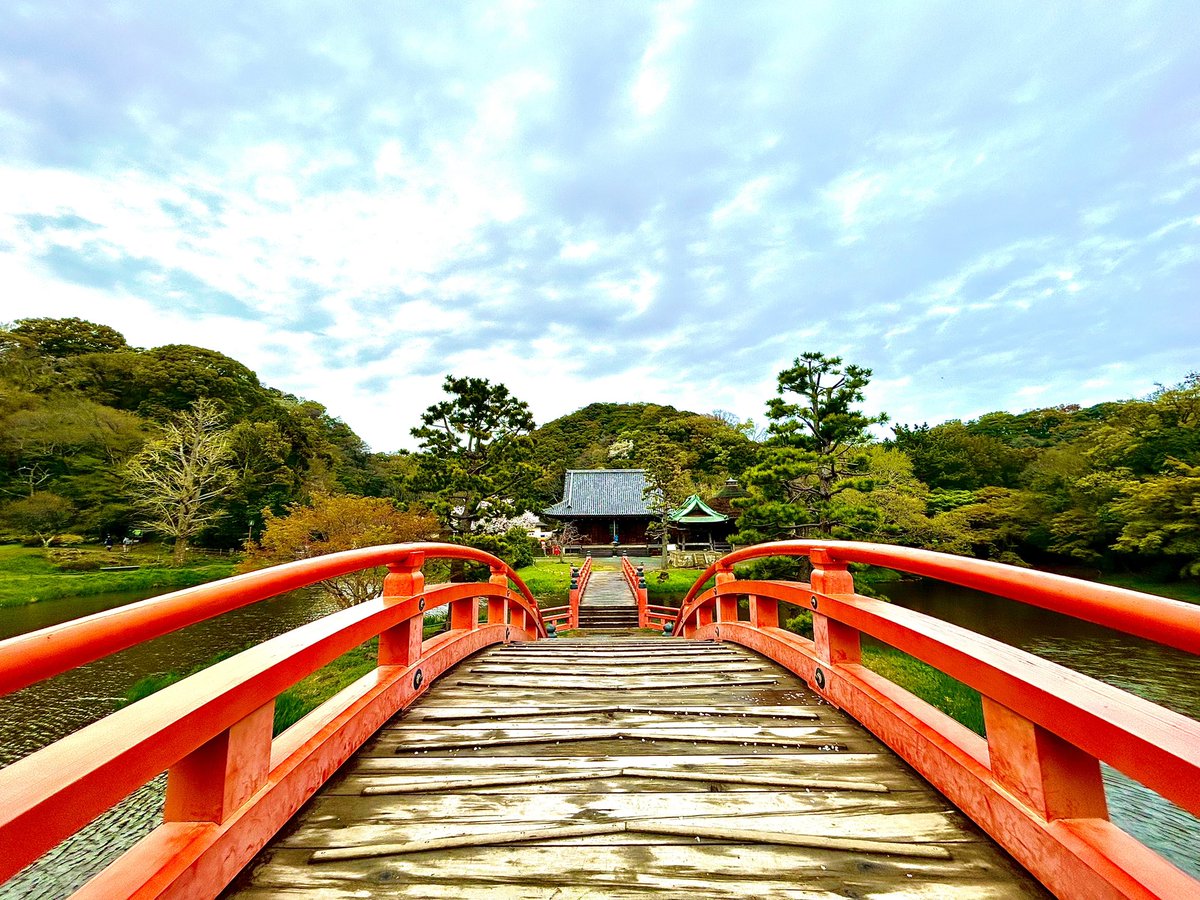 Pinot*Grls tweet media