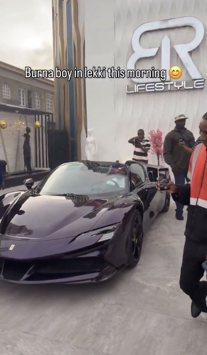 YL_IN_LAGOS tweet media