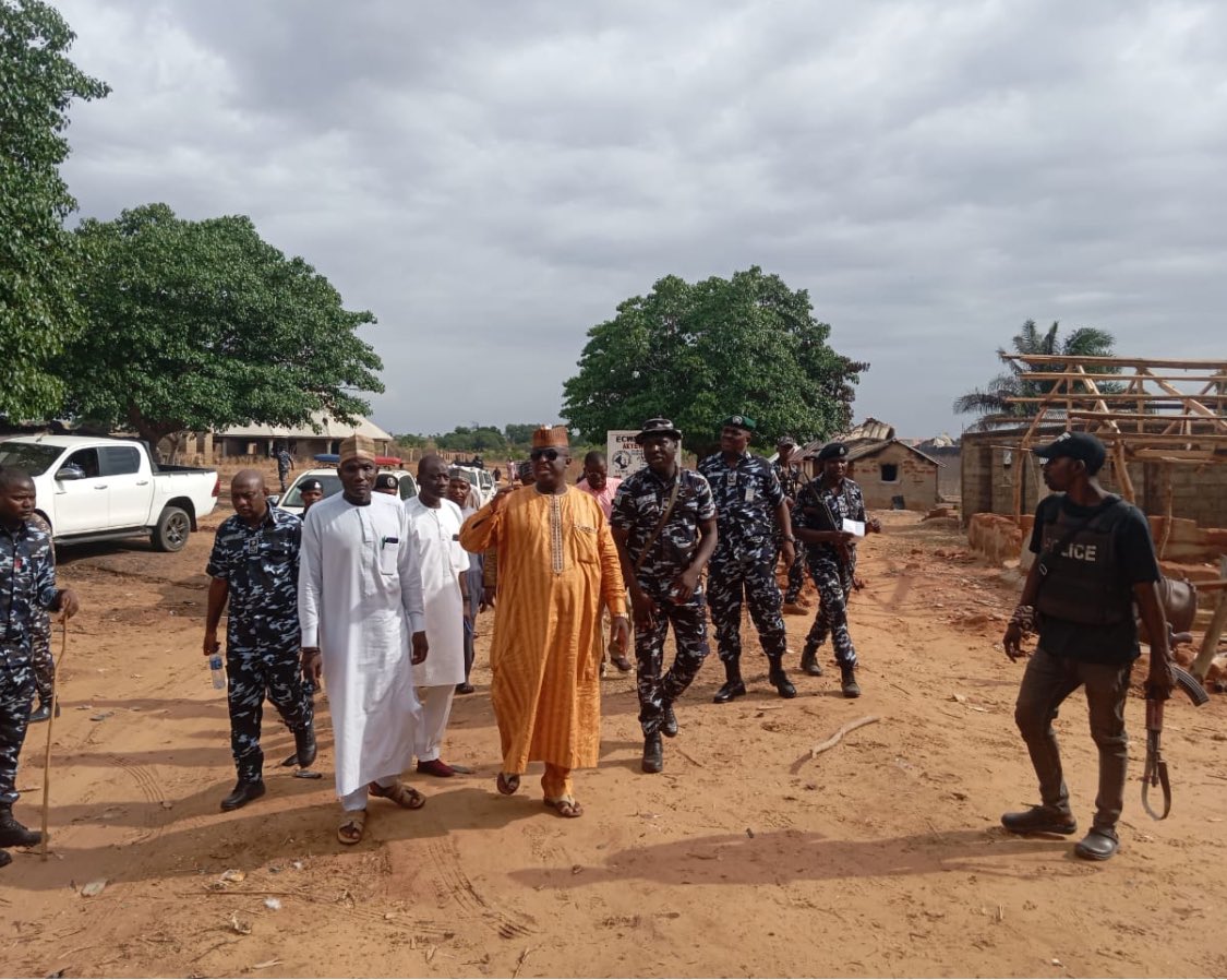 iamsalis01's tweet photo. 11 dead, 52 houses destroyed in Nasarawa communal crisis – Police https://t.co/GqdHc3eXYJ
