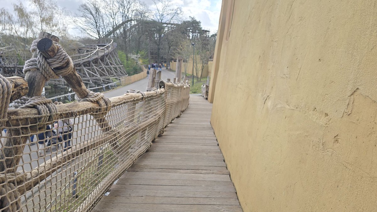 Voor het eerst sinds jaren kunnen we hier ook weer eens lopen. #Efteling