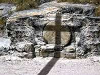 CeeOkafor75447's tweet image. Evriwia don quiet. E be like se hope no dey again. Death go feel se na im go reign foreva. But e no know se di darkest time of di night na just before daybreak. Dat stone weh cover di tomb go soon roll comot.

(c.f Mt 27:57-60)
#HolySaturday 
#DailyScripturalGinger #945
04.04.26