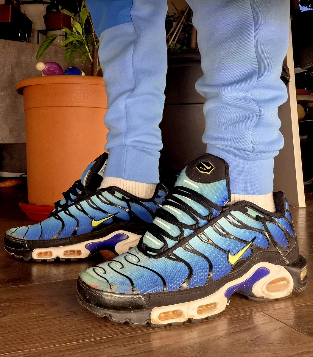 NikeLadSW's tweet photo. 💦💦💦 https://t.co/6GnNJBfYZQ