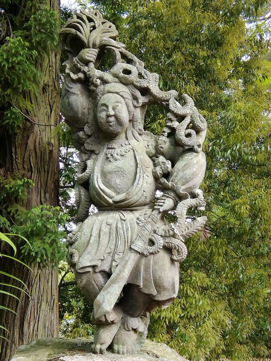 ネコジル@春例へ08a tweet media