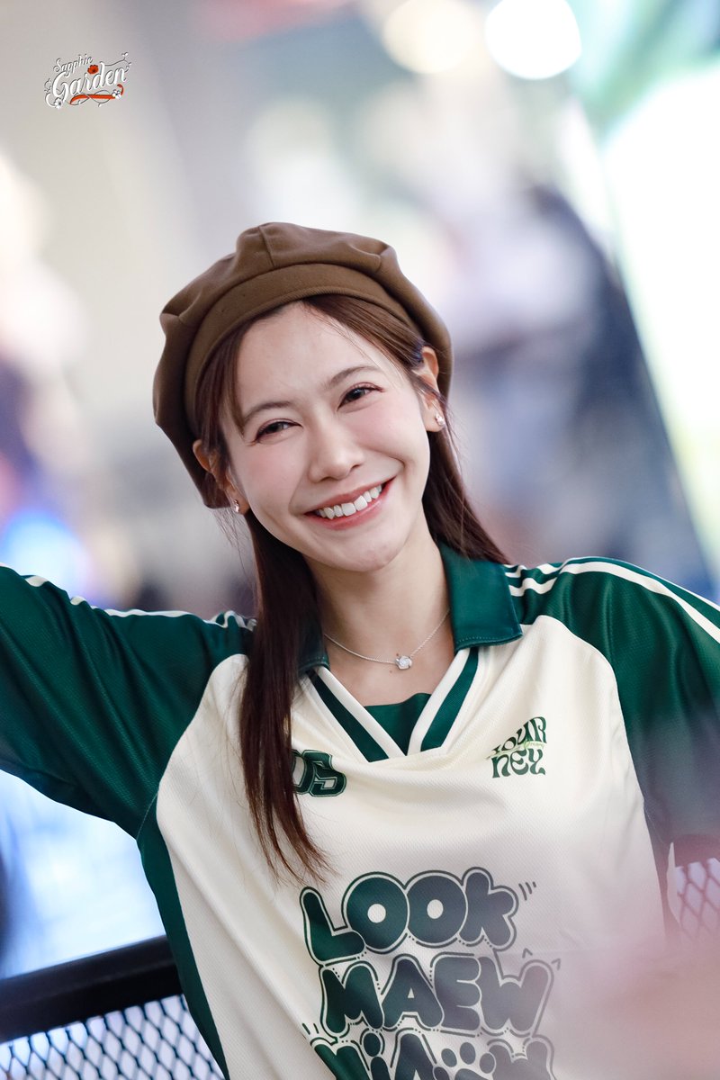 sapphic garden tweet media