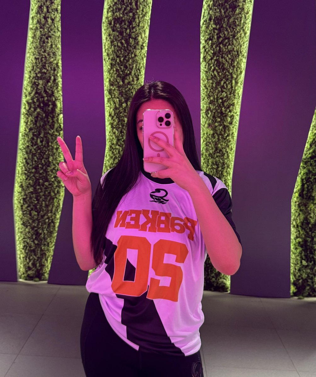 ⱠɆɎ₦ sɴᴏᴡ 🍭☀️ tweet media