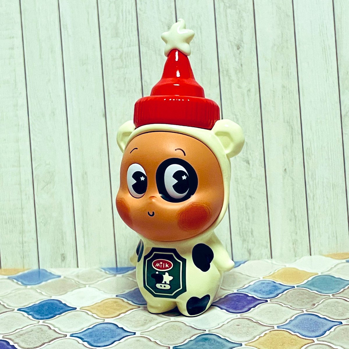 rayflo_pop's tweet photo. アリエクのセールで激安でゲットしたお二人✨
最近新IPがあまり刺さらず、唯一ちょっと気になってた1001MOONSちゃん（未だになんて読むかわからない😇）はコーラちゃんでした☺可愛いし瓶と液体の透け感の表現がすごい👀
トゥインクル君の方はこの牛さん‥シクレか…？？ﾜｧｲᐠ( ᑒ  )ᐟ♪
#POPMART https://t.co/gpwIuDfreu