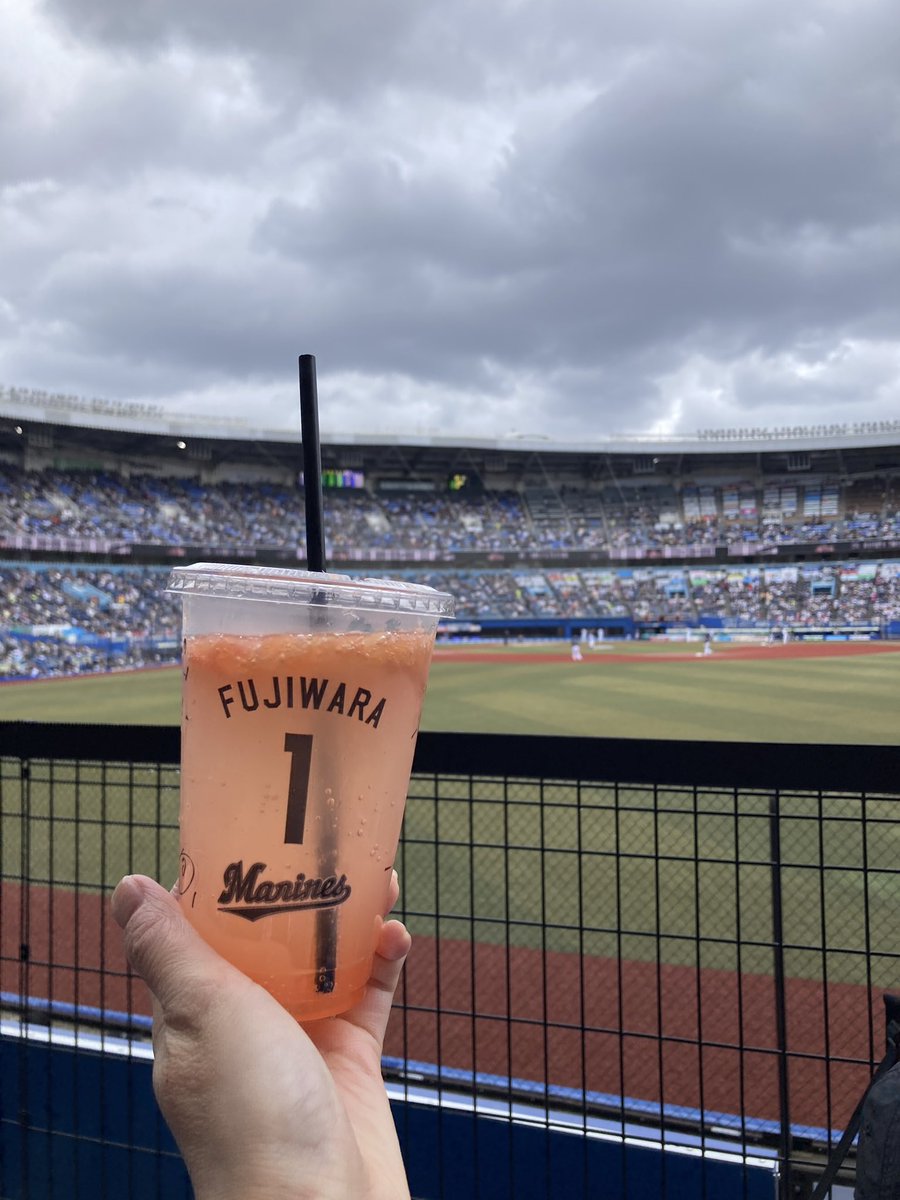 WhiteDays46's tweet photo. 瑠南ちゃんとマリンきたよ😊
久々だけどやっぱり球場は楽しい🥰
途中雨降ったけど、そこは彼ちゃん✨優しいし準備がいい🥺
短い間だったけどすごく楽しくて幸せでした🥰
また遊ぼうね😉❤️

画像は試合後に撮って、彼ちゃんに加工してもらいました☺️ https://t.co/GcubjxyAar