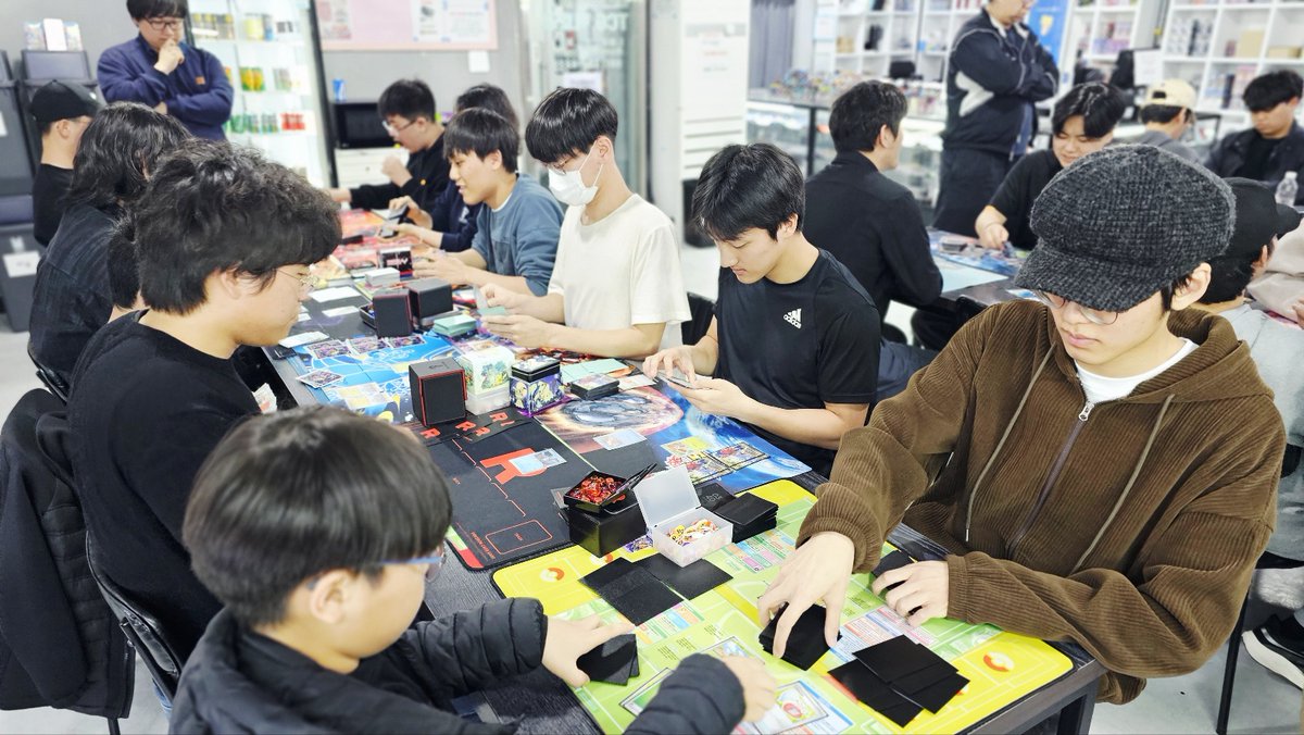 FactoryTCG's tweet photo. [목포 TCG팩토리] 

4월 4일 (토) 포켓몬 카드게임 미니리그 결과!

참가 인원 : 13인

​1위 김*제님 조타구덱

2위 이*준님 메가디안시ex덱

3위 양*준님 야도킹덱

4위 이*환님 메가루카리오ex

함께 해주신 분들 모두 수고하셨습니다.

감사합니다. https://t.co/LjUvWLMyv0