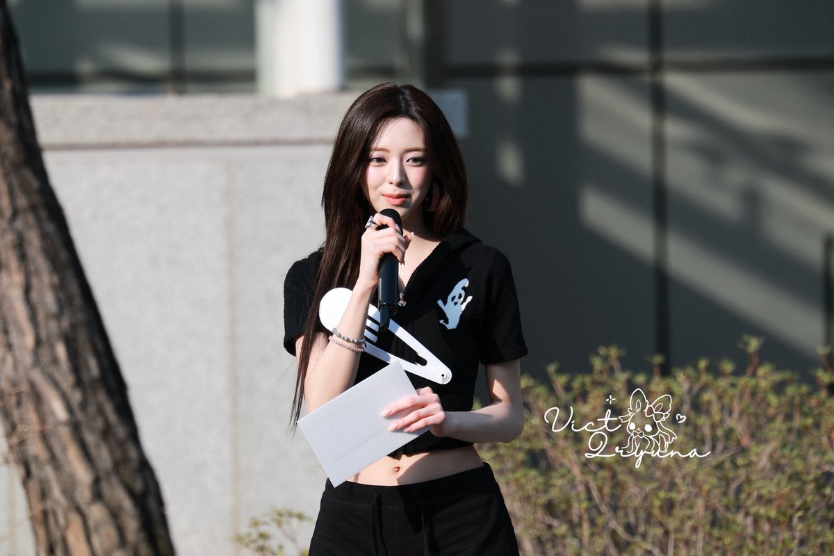 VictQryuna1209's tweet photo. 260404

#YUNA #ITZY
#유나 #있지 https://t.co/B2kY8Cgs5z