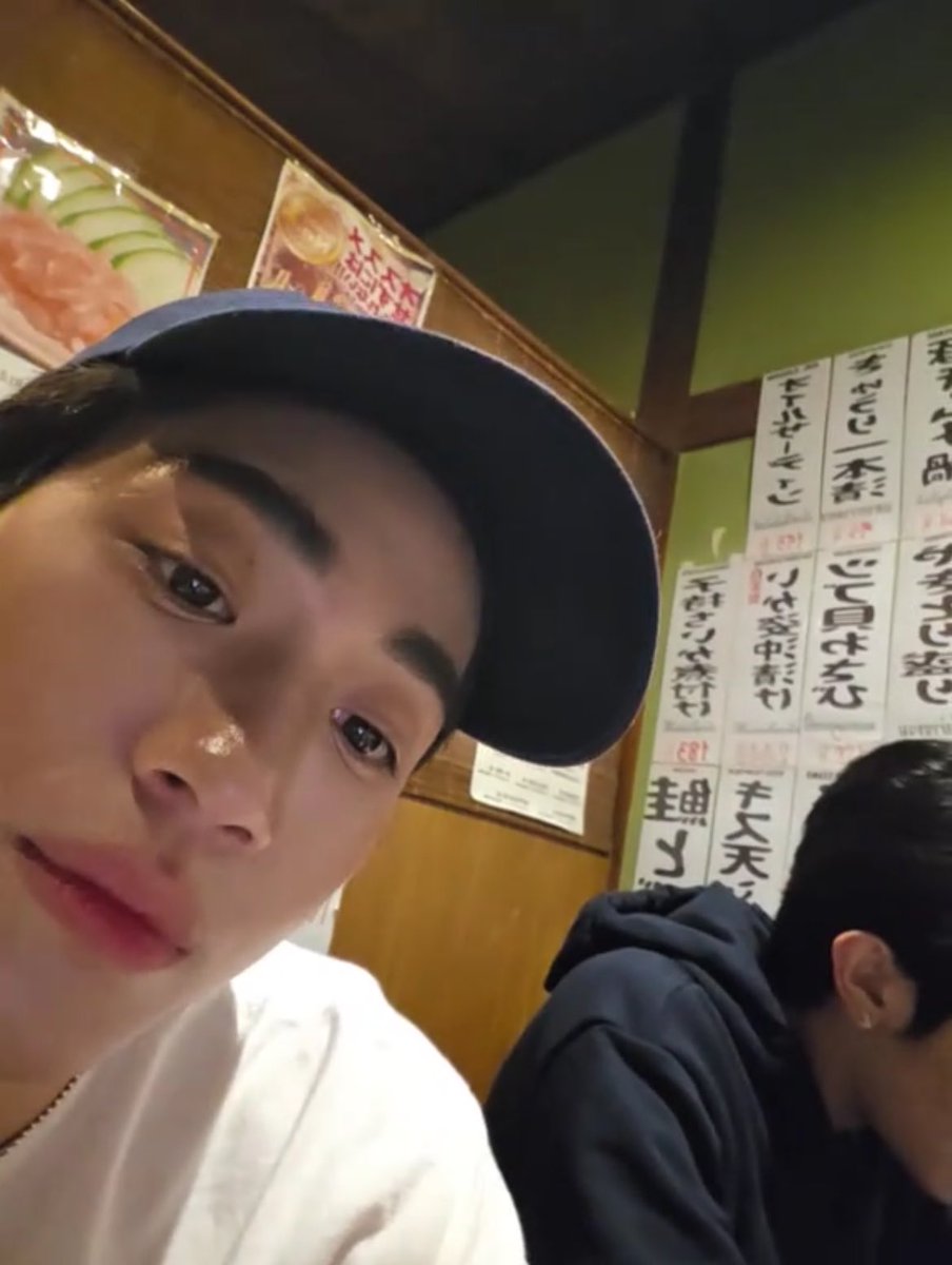 apol🍊 tweet media