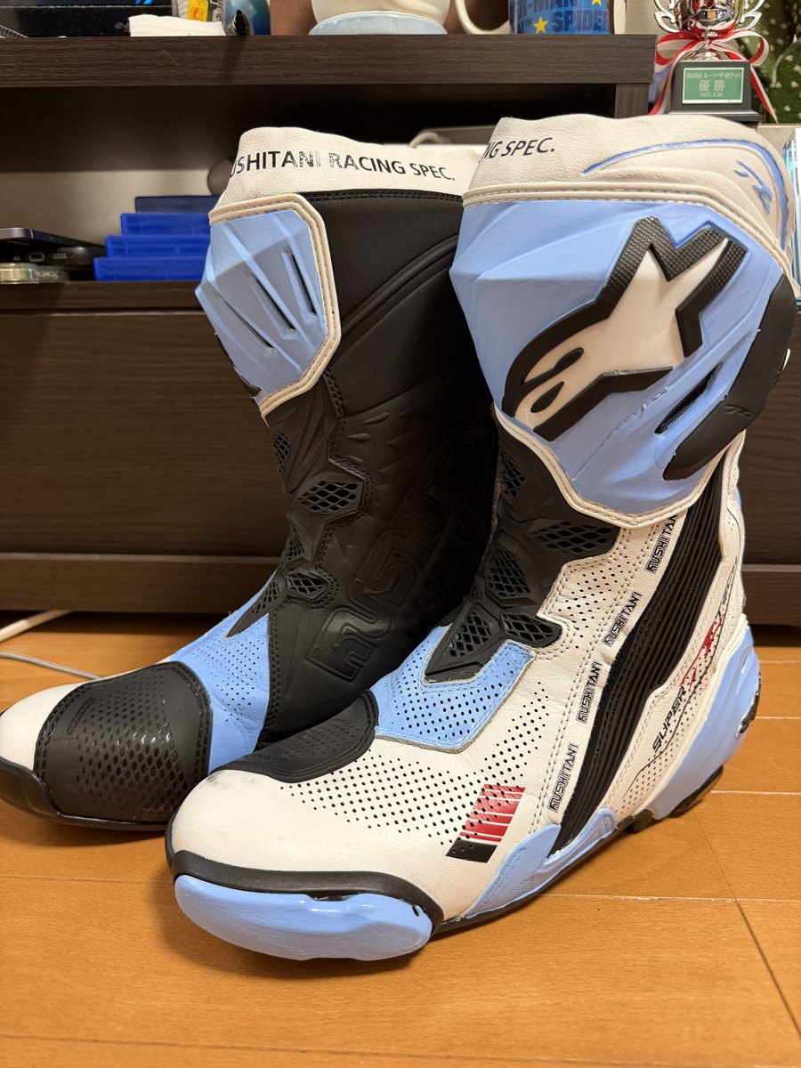 まる tweet media