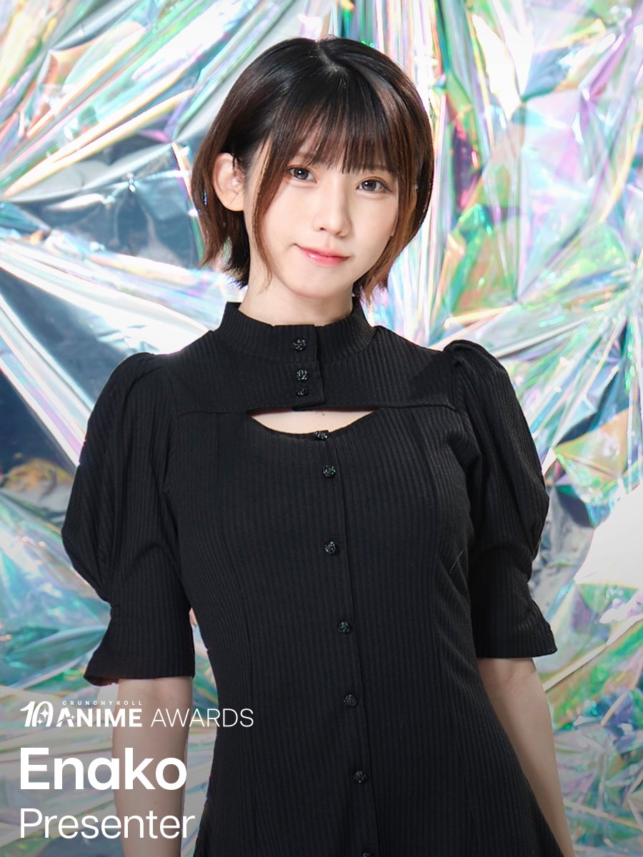 えなこ tweet media